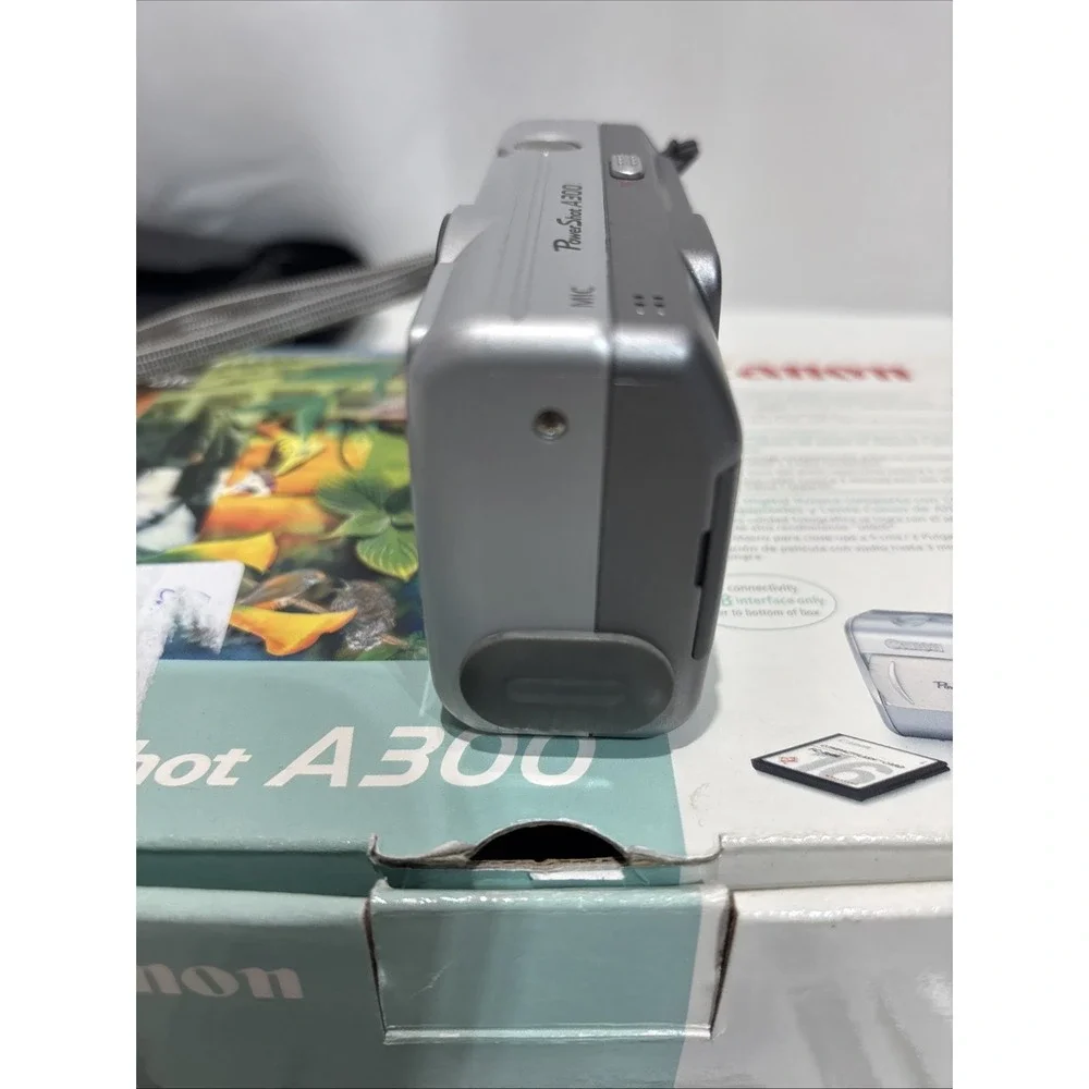 Canon PowerShot A300 3.2MP Digital Camera 5.1x Digital Zoom Working Case
